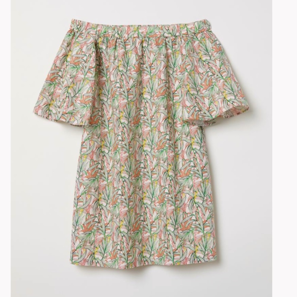 H&M off-the-shoulder bell sleeve palm frond tropical dress